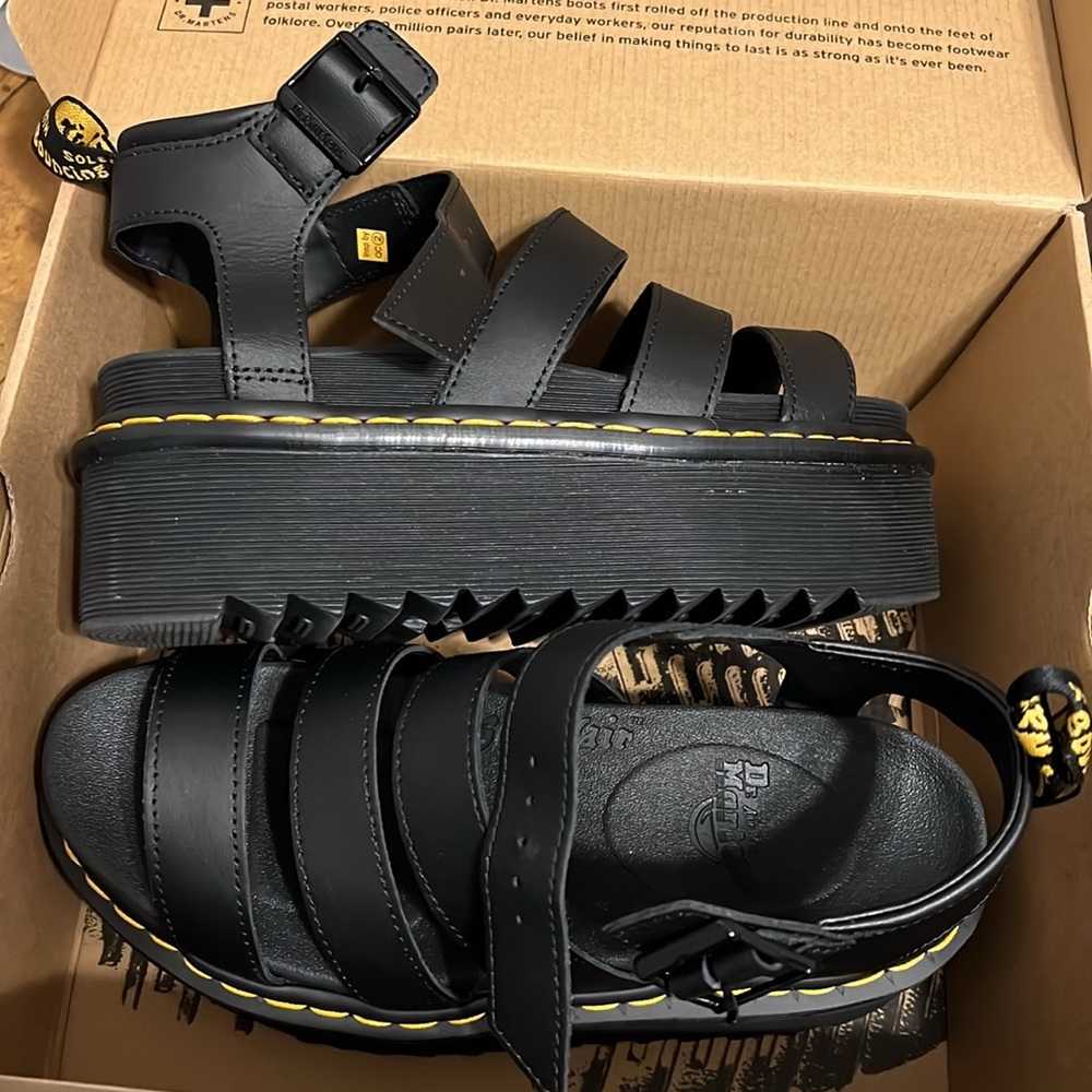Barely worn Size 8 Blair’s Quad platform black Dr. Martens - Picture 3 of 4